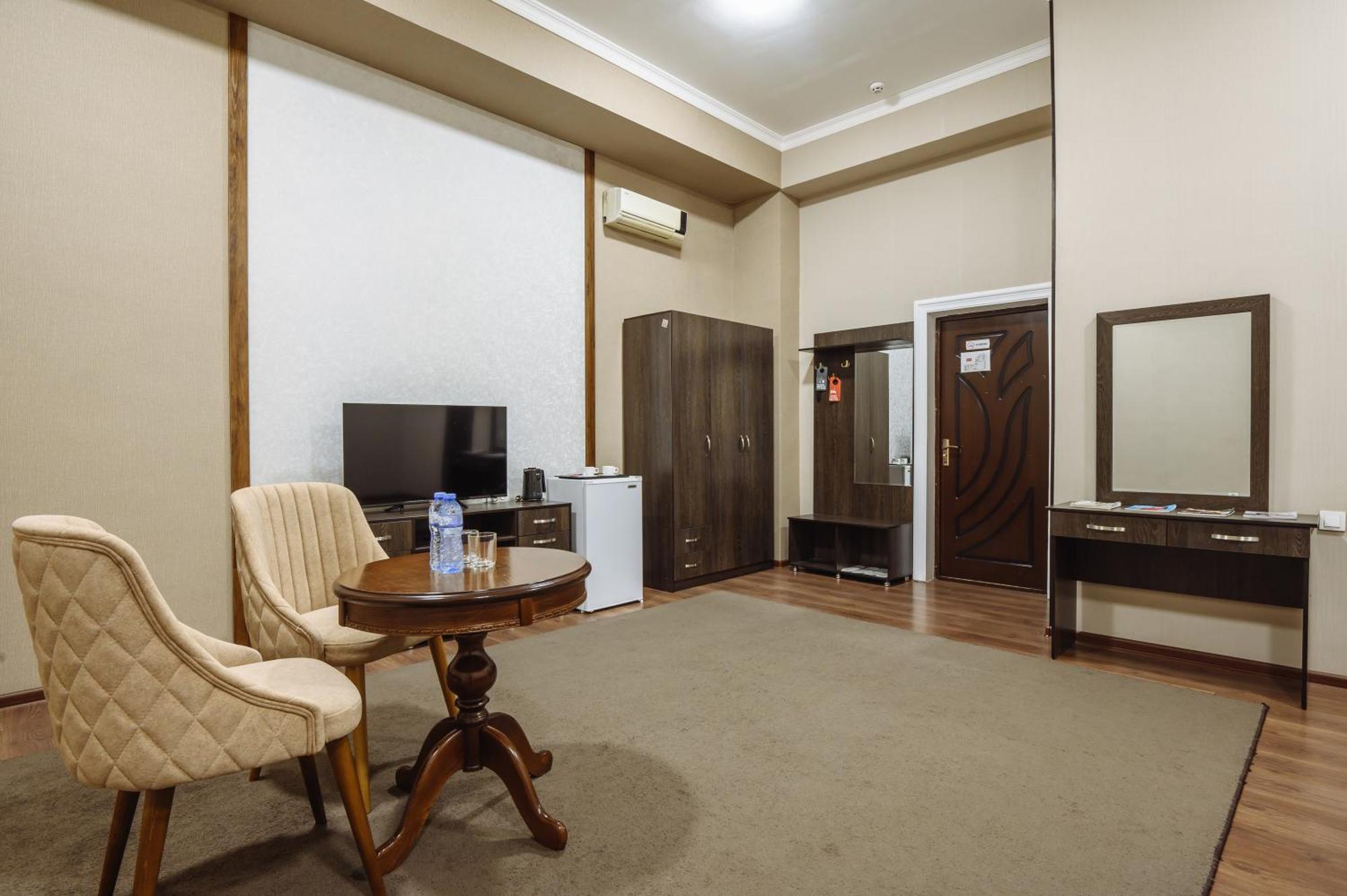 Sofiya Tashkent Hotel Buitenkant foto